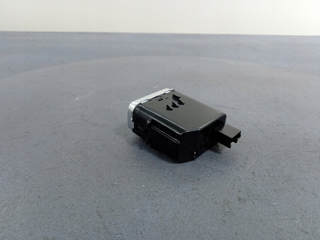 фото №7, Mercedes gls w167 роз'єм порти usb c a1678205201