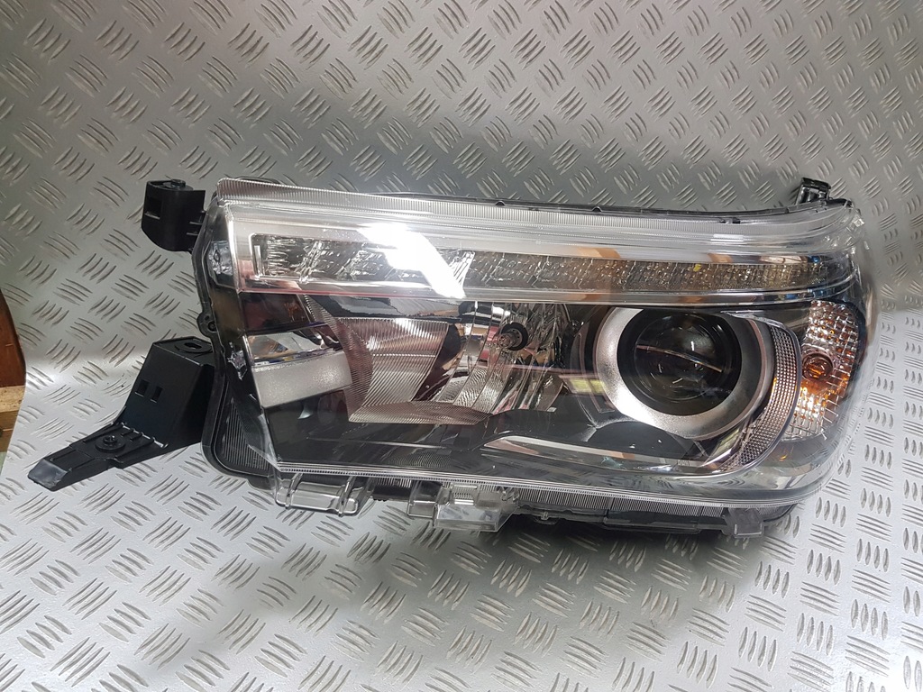 фото №1, Лампа ліва перед toyota hilux full led 17 18 19 l