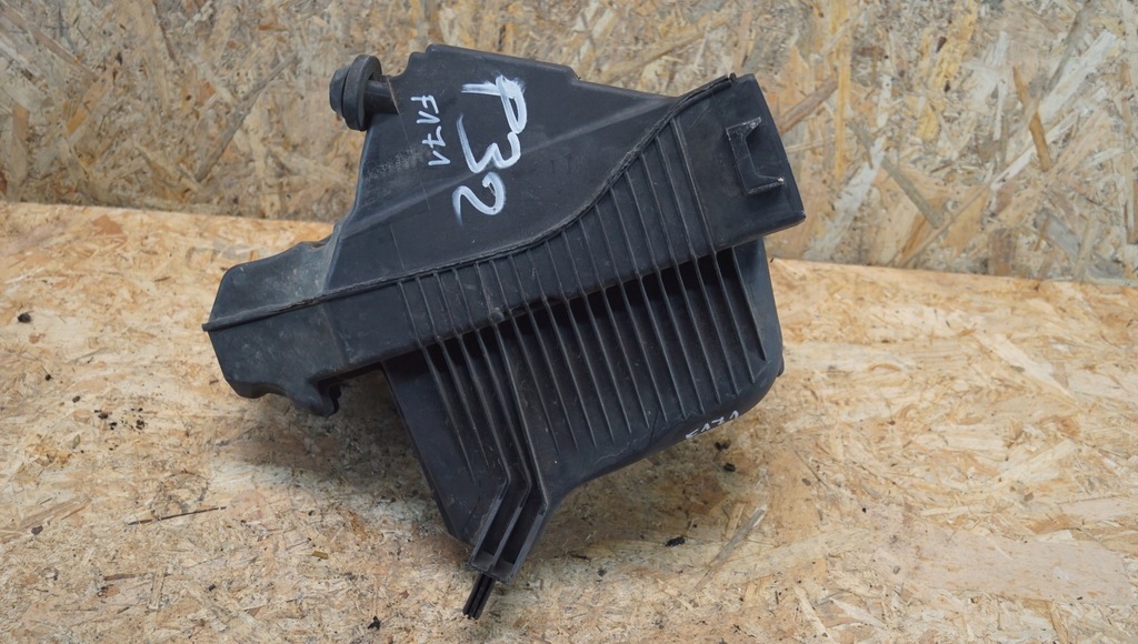 фото №6, Корпус фільтра повітря renault clio iii 1.5 dci 8200309636