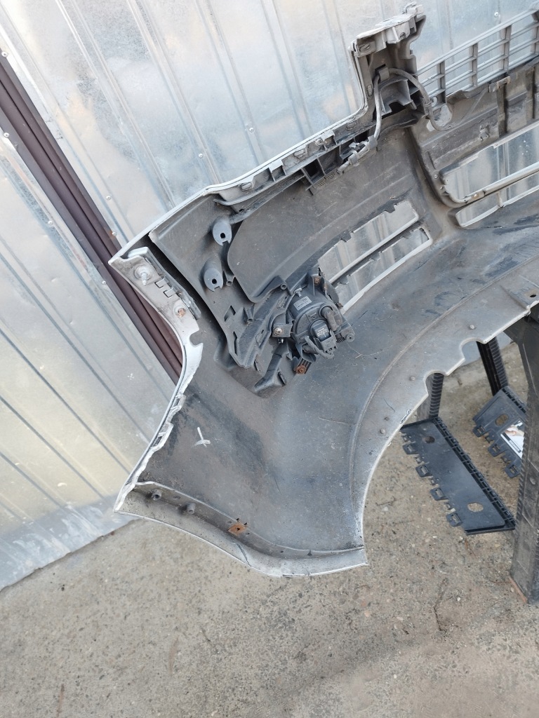 Бампер перед передний audi a4 b7 cabrio 2005-2008 цвет ly7w в Украине