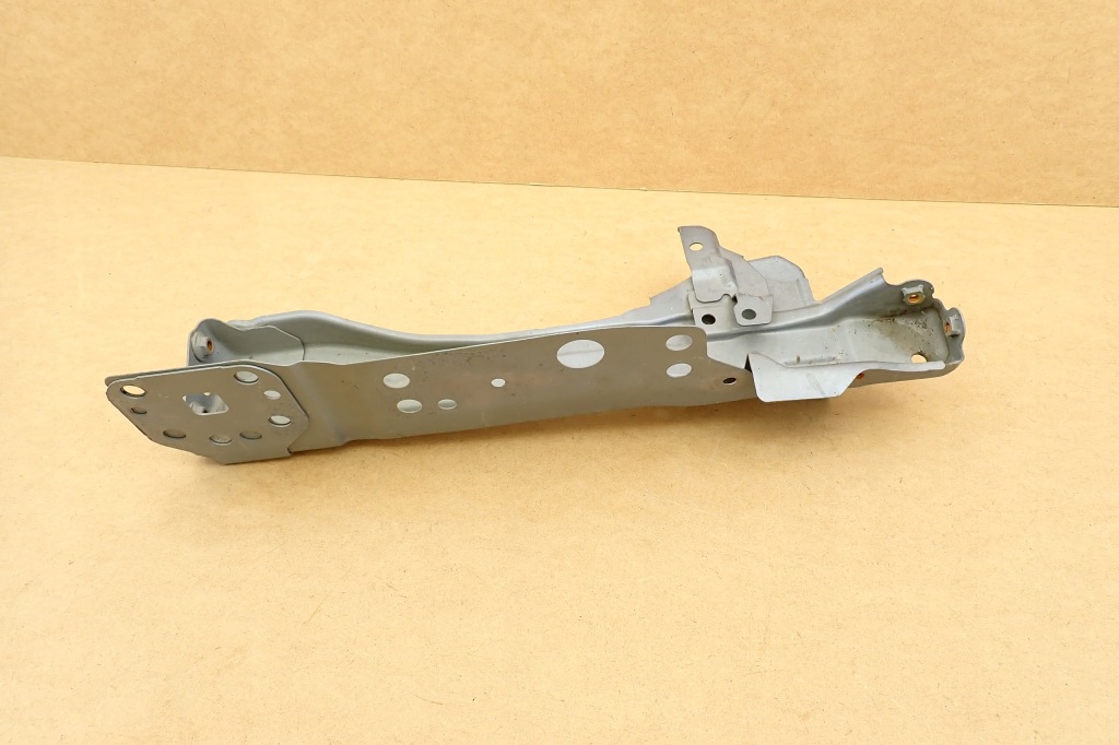 Toyota corolla e21 седан 19- кронштейн усилитель ремень левый 5320302901 lh оригинальный номер Недорого