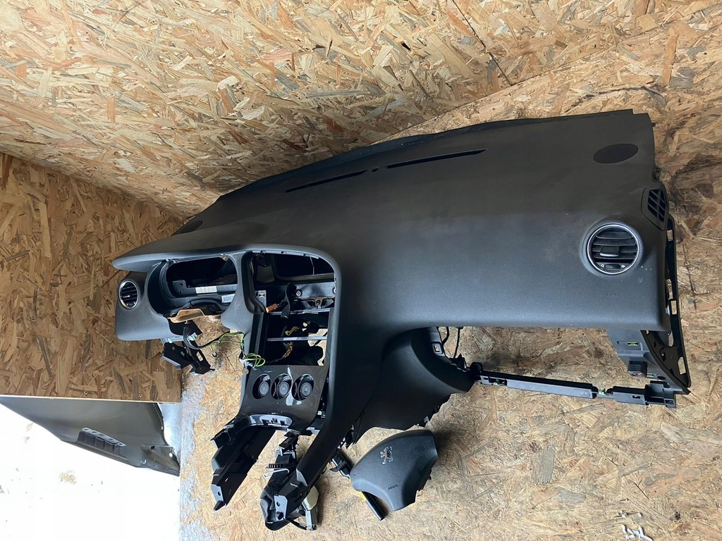 фото №6, Консоль ремни подушка безопасности комплект peugeot 5008 bez navi