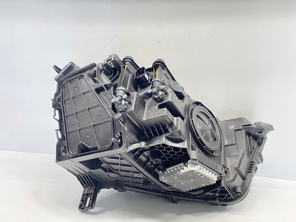 Фара передняя перед левая full led audi q3 2 83a 2018- в Украине