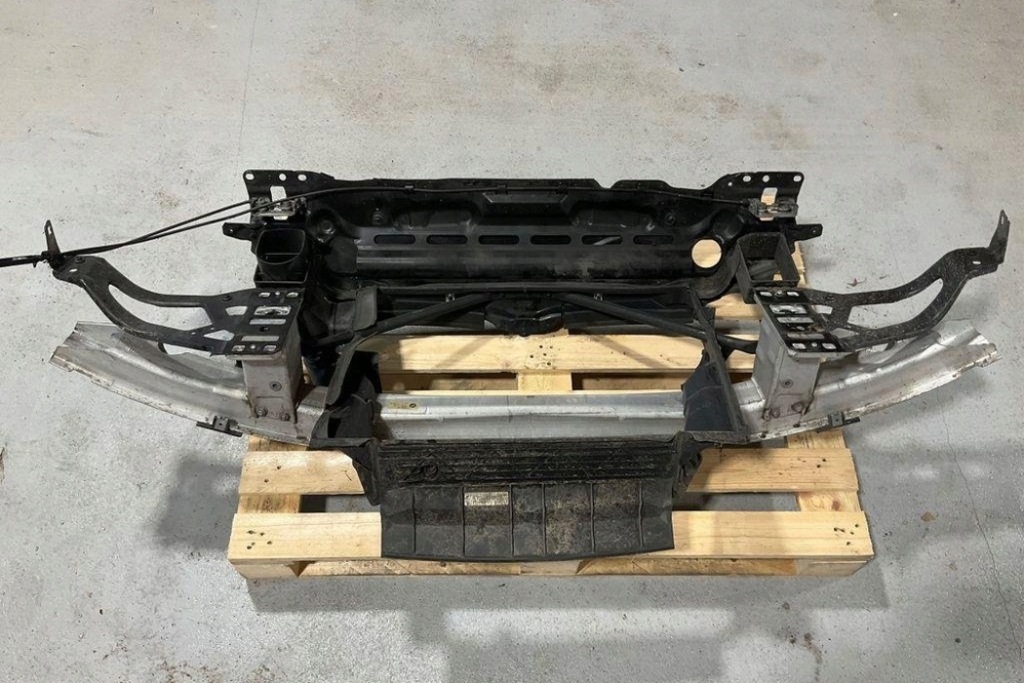 Комплект радиатор bmw 5 e60 7148585 4.8l бензиновый 2009 Недорого