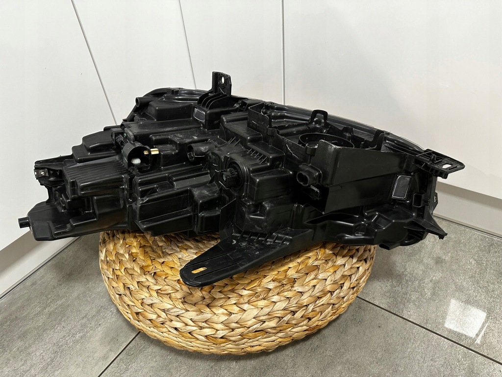 Купить Mustang match-e 2021 фара правый  full led перед идеальная европа  демонтаж