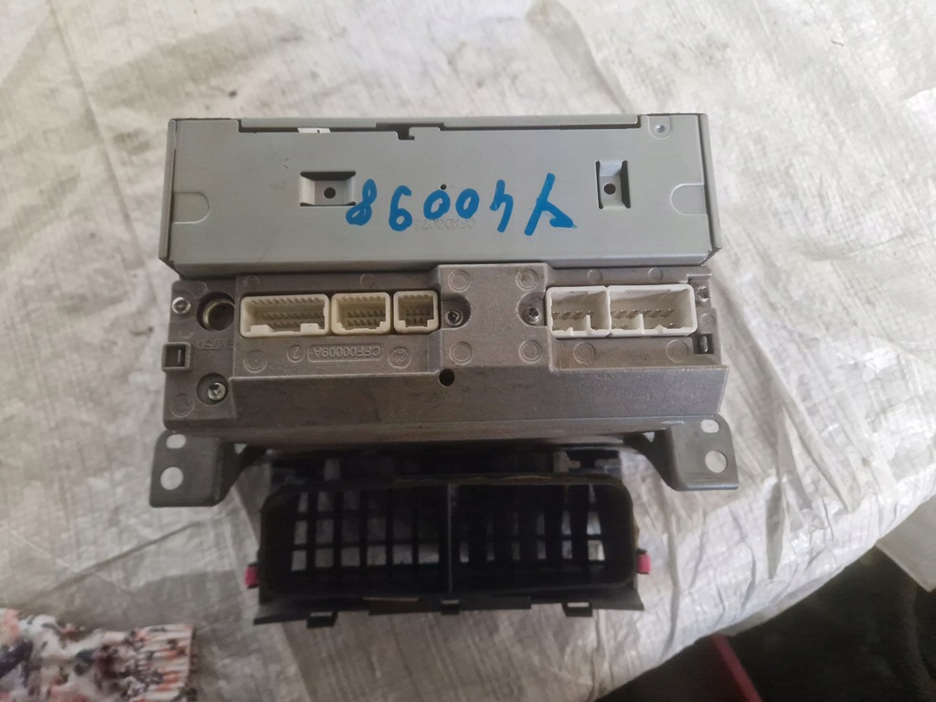 фото №3, Toyota corolla verso ii 86120-0f010 радіопрогравач радіо заводський