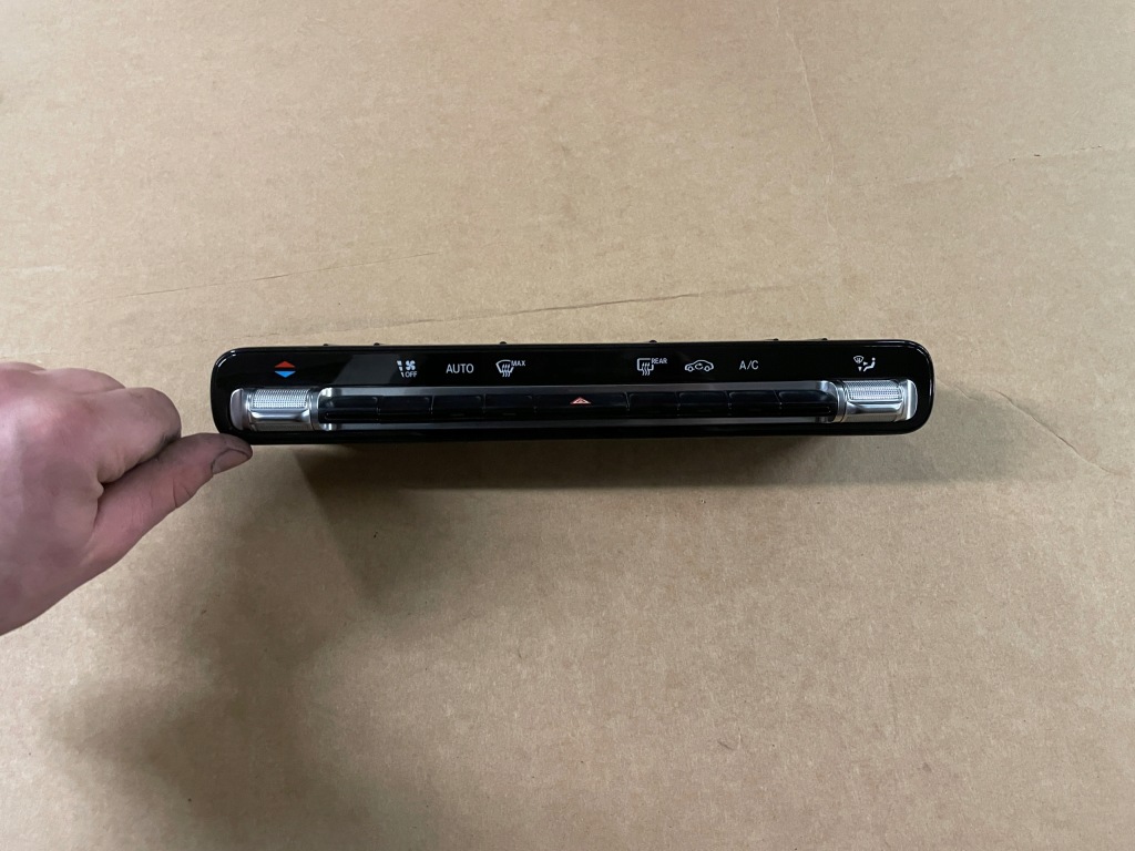 фото №1, Mercedes панель кондиционера 2479056503