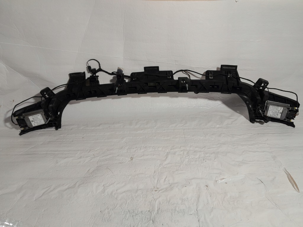 фото №1, Audi a3 s3 8v направляющая бампера задняя датчики ассистент поперечина