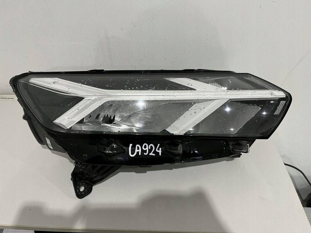 Купить Dacia sandero 3 рестайлинг  фара правая  перед full led 260107920r