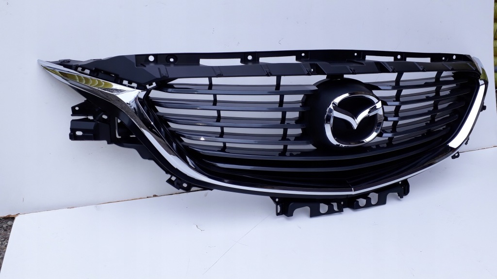 Решётка  радиатора решётка радиатора mazda 6 рестайлинг  2015- 2018r Цена
