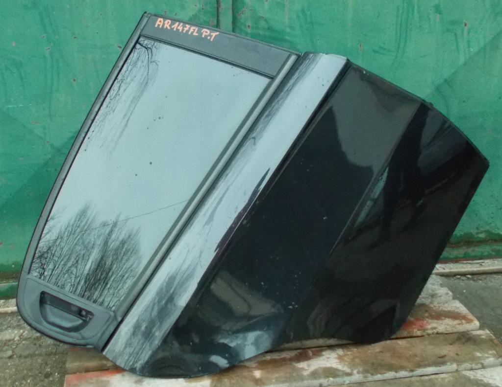 Купить Alfa 147 05r дверь правый задний  полный чёрные