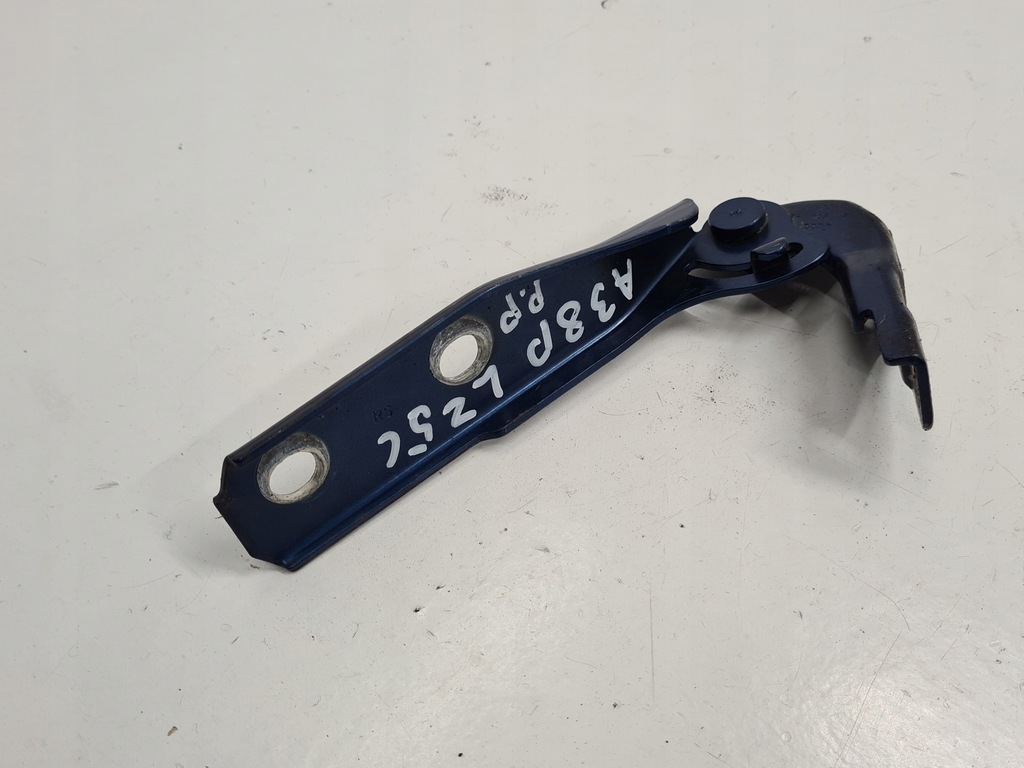 фото №1, Audi a3 8p 07r петля капот правий lz5c