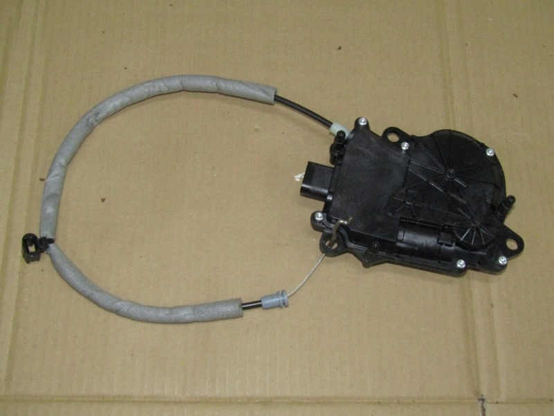 фото №1, Range rover vogue l405 доводчик замка крышки багажник