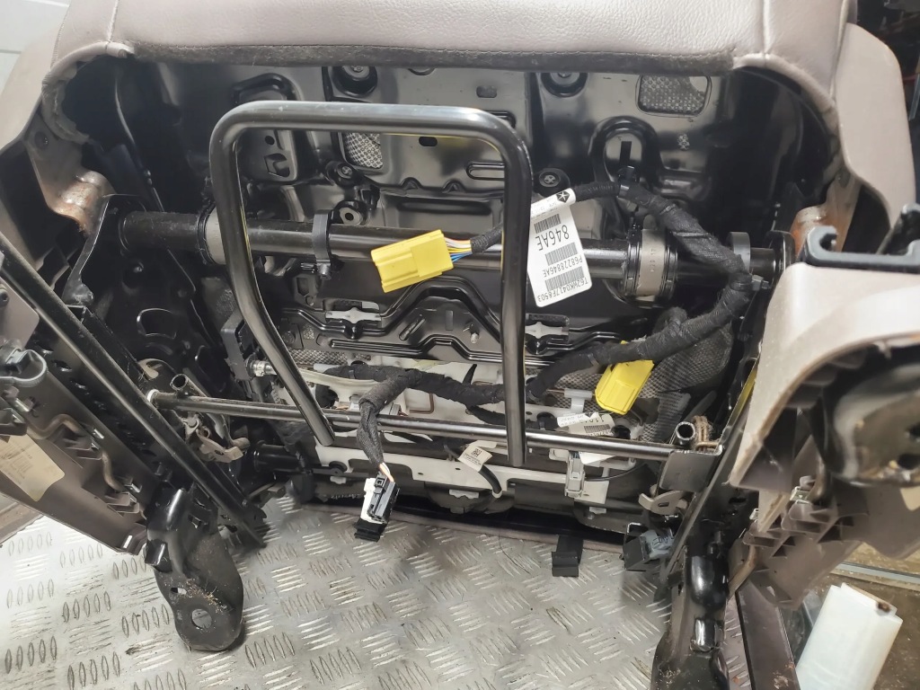 фото №9, Chrysler pacifica 2017 набір 2 szt передній сидіння, сидіння oem