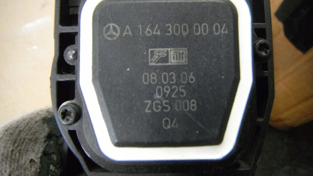 фото №2, Mercedes r w251 ml w164 gl x164 потенциометр газа