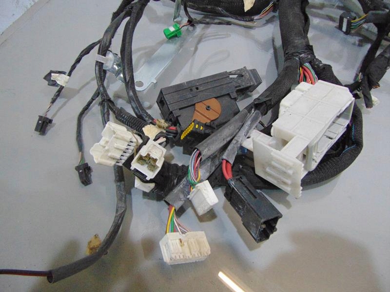 фото №2, Жгут электропроводка renault 240184358s