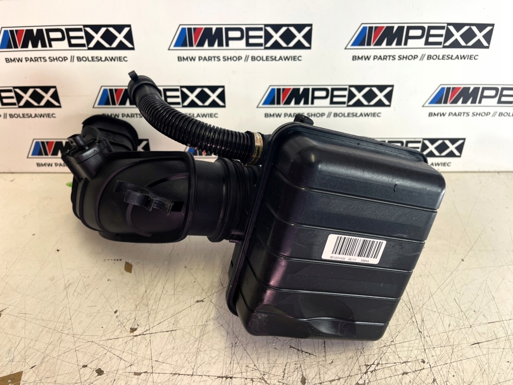 фото №1, Bmw f10 f11 резонатор воздухозаборник труба воздуха 8512014 8508047 8512249