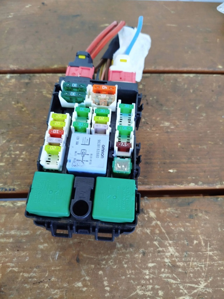 фото №1, Коробка предохранителей citroen ds5 2015 9665491680