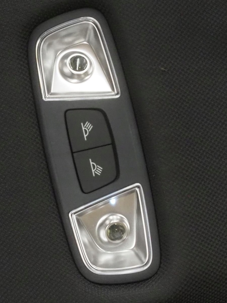 фото №8, Потолок czarna s-line audi a1 5 дверь 8x4867505a