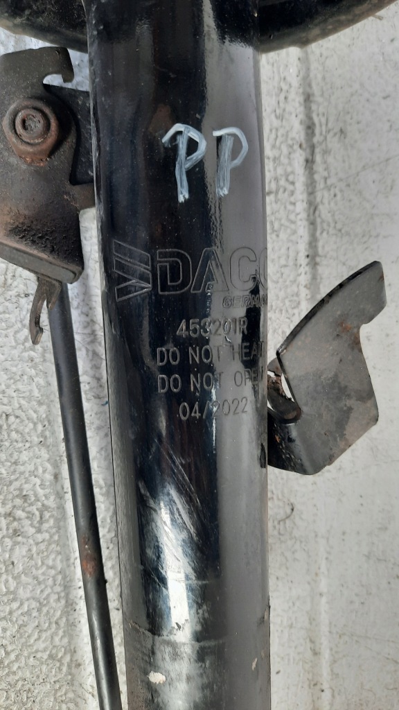Амортизатор правая  перед mazda 3 05r 1.6citd Доставка