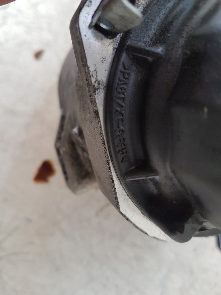 фото №4, Кронштейн подушка кронштейн toyota prius iii lift 2012