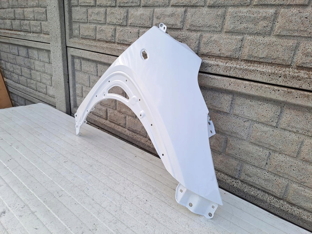 фото №2, Крыло правый перед toyota aygo x 22-23 оригинал