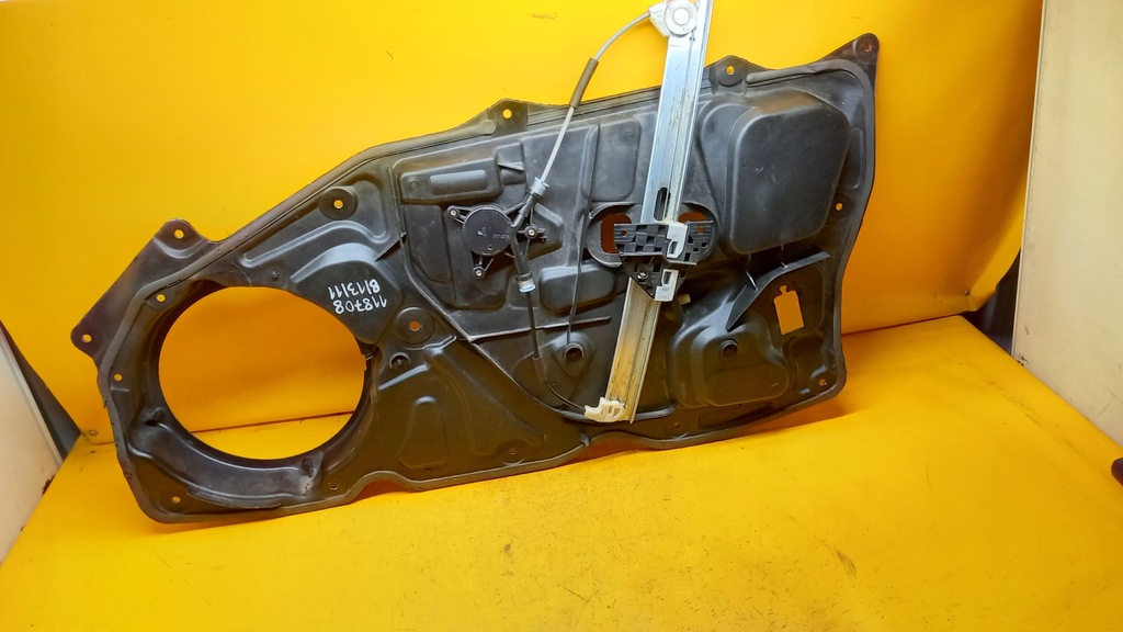 фото №6, Podno. скло el.lewy перед mazda rx8 03r f15297xd