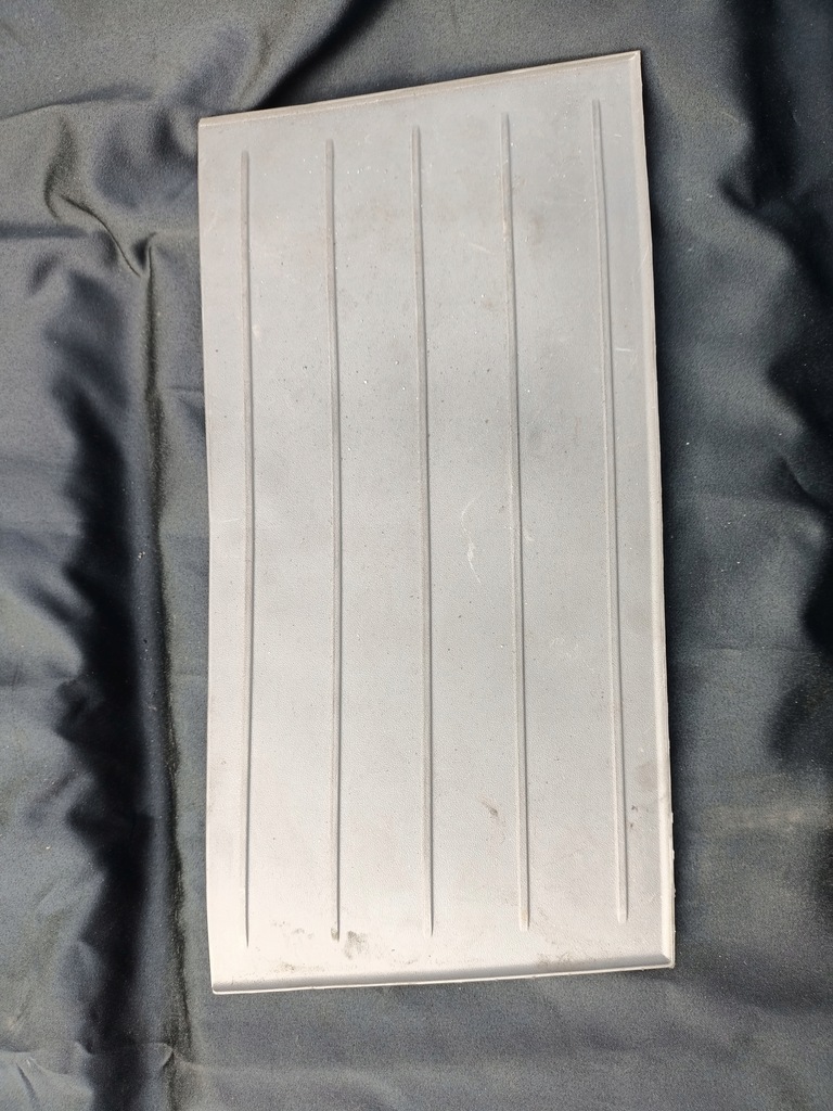 фото №1, Обшивка бардачка scania r s гумовий елемент 2221154