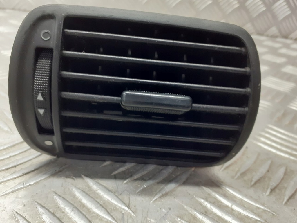 фото №1, Решітка обдув ліва seat toledo ii 1.8 8l0820901