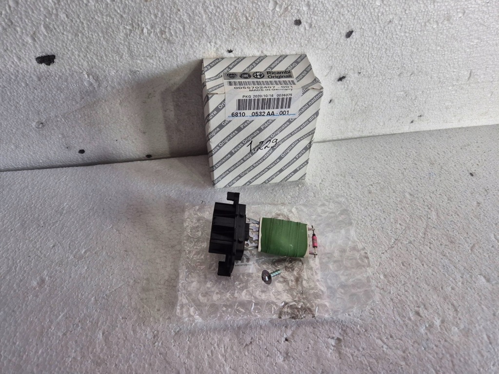 Купити Резистор вентилятор 55702407 / 68100532aa fiat ducato corsa d/e 5 pin