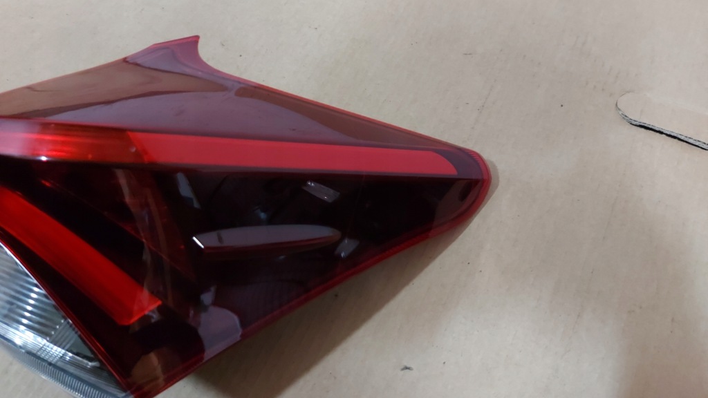 Фара правый задний  led toyota auris 2 15- hb Доставка