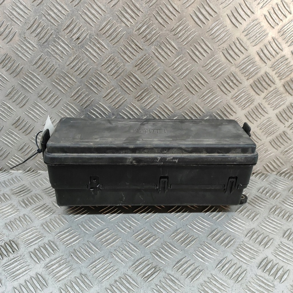 фото №3, Land rover range rover sport l494 2018 коробка предохранителей / комплект