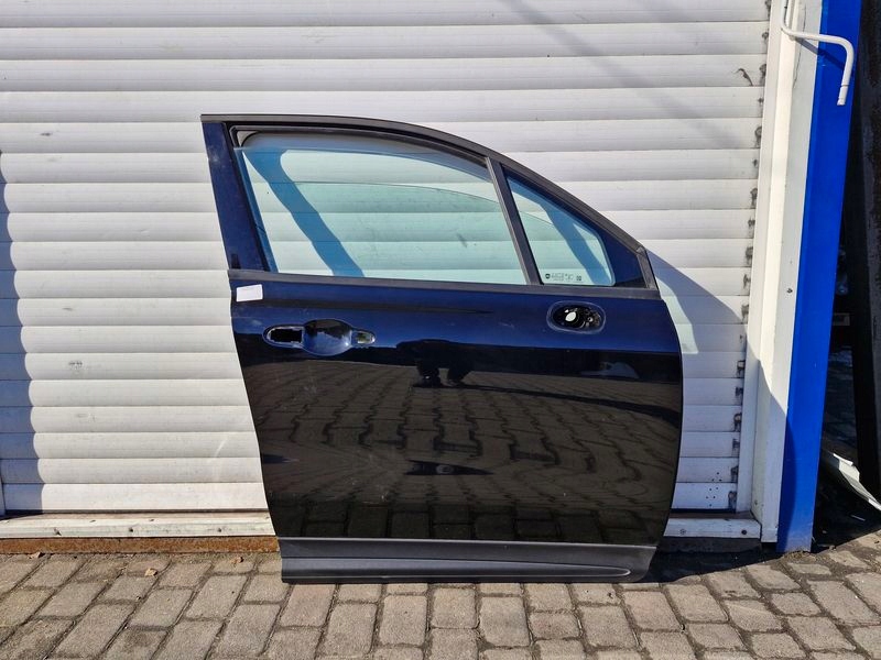 Купити Fiat 500x двері правий перед передні праве 601