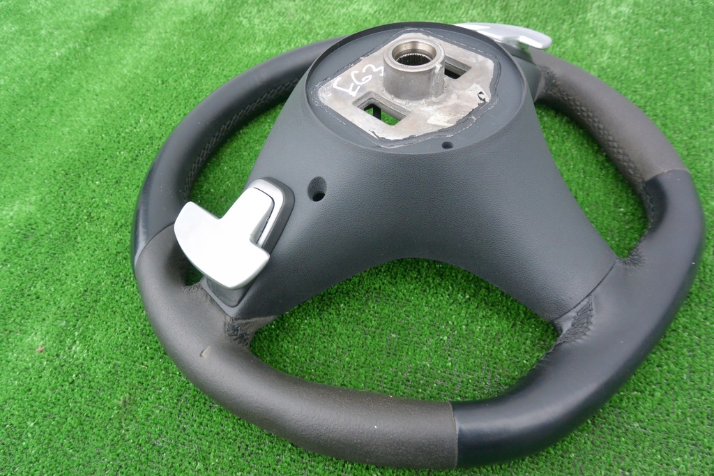 фото №13, Воздуховод alcantara лепестки переключения mercedes 6.3 amg w212