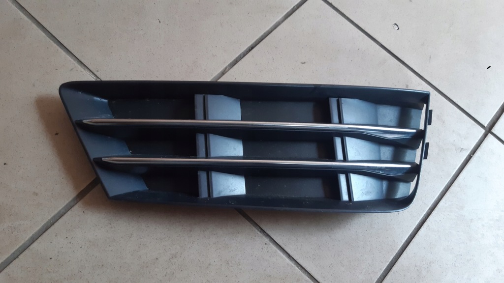 фото №1, Решітка бампера audi a4 8w0 b9