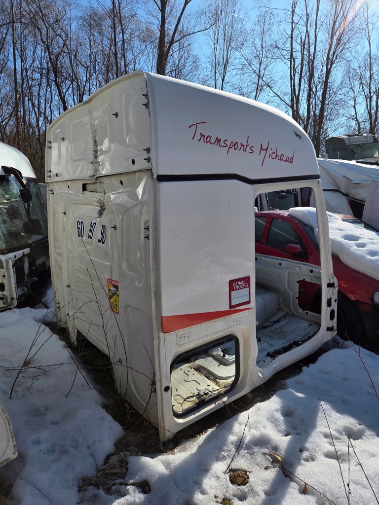 Купити Кабіна renault gama t