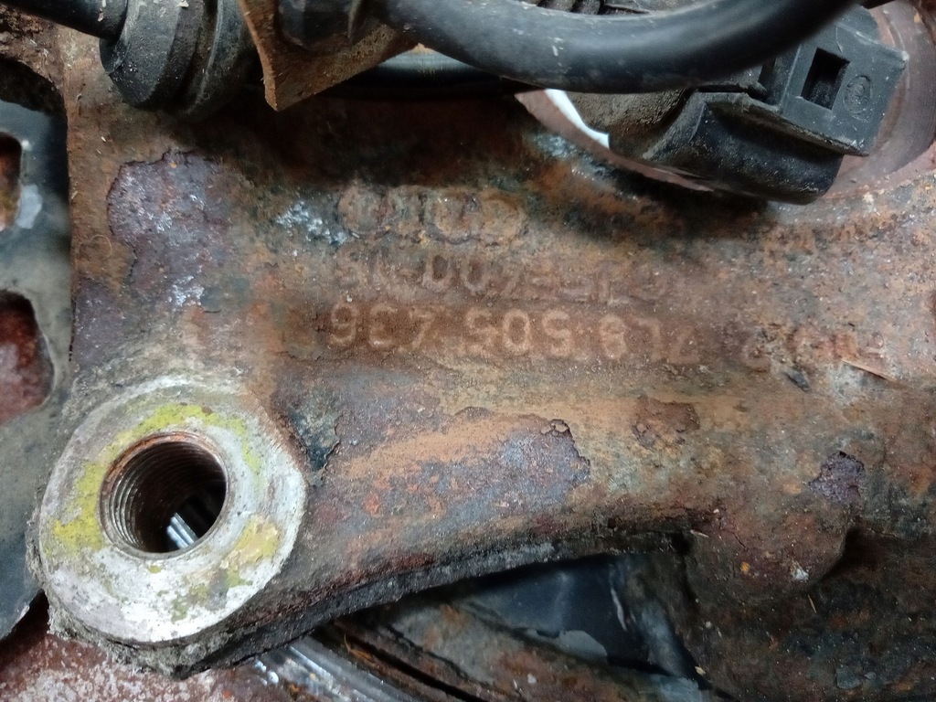 фото №5, Audi q7 4l 4.2 tdi поворотный кулак правая задняя 7l8505436