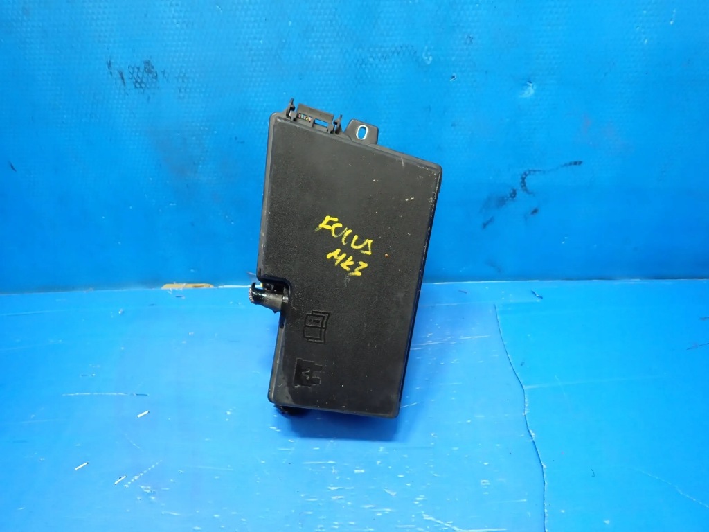 Купити Коробка запобіжників ford focus mk3 em5t-14k733-cab