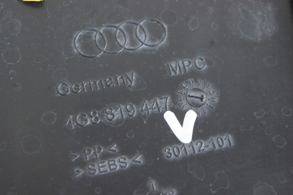 фото №7, Gd audi a6 4g0 жабо пластиковий 4g8819447