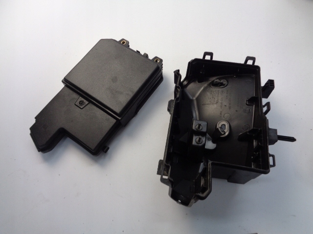 фото №3, Коробка запобіжників renault megane iv hb 2018 rok