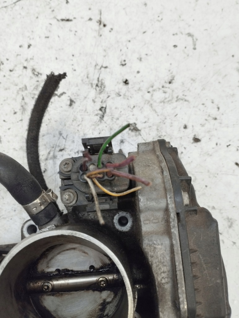 Audi a4 b5 1.8 дросельна заслінка 058133863b Київ