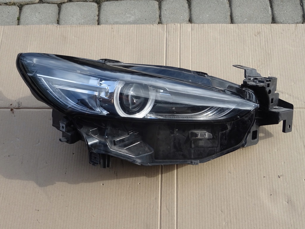 фото №1, Mazda 6 gl лампа правая full led правый grf5-51030