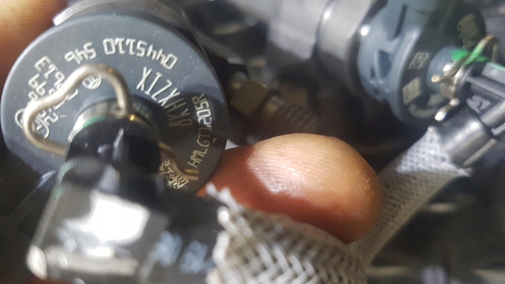 фото №9, Насос форсунки 1.6 renault trafic iii 0445010404