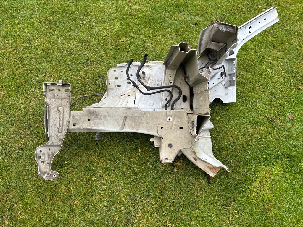 фото №6, Peugeot 208 ii лонжерон підкрилок чверть права ewp