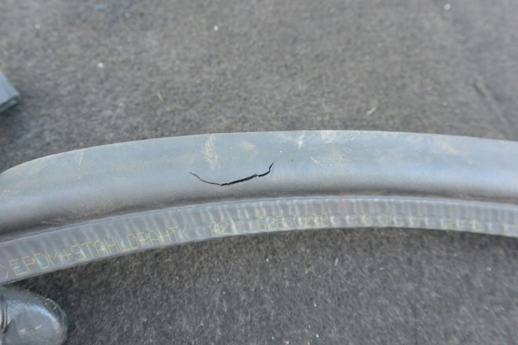 фото №4, Прокладка отсек двигателя капот mercedes w211