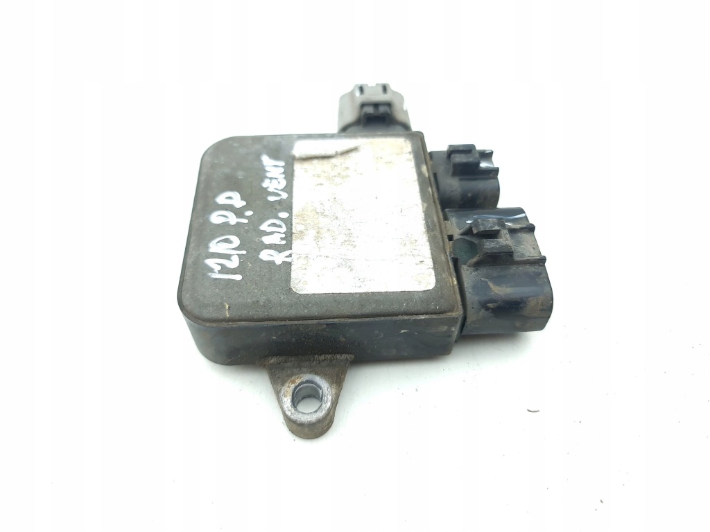 Tesla model s 2015 блок управления вентилятора Недорого