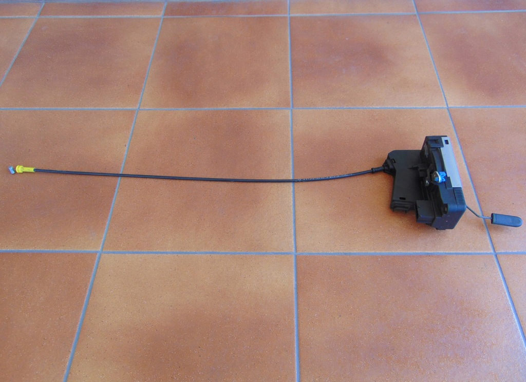 фото №1, Trafic ii vivaro i 01- замок дверь правый перед