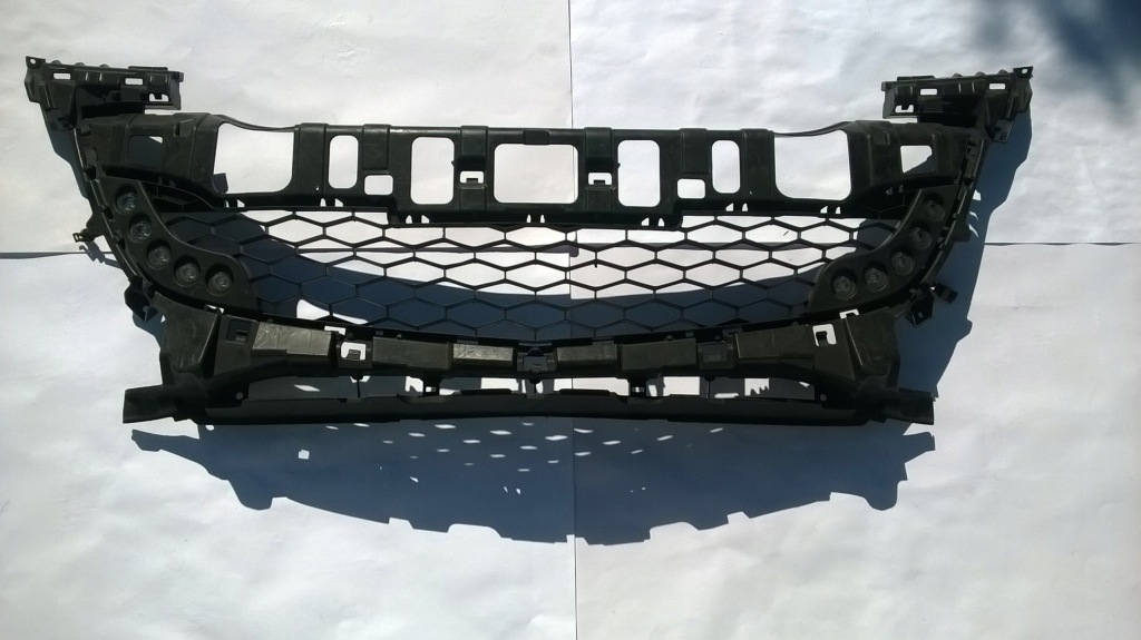 фото №1, Mazda 3 bl решётка радиатора решётка радиатора решётка bhb6-501t1