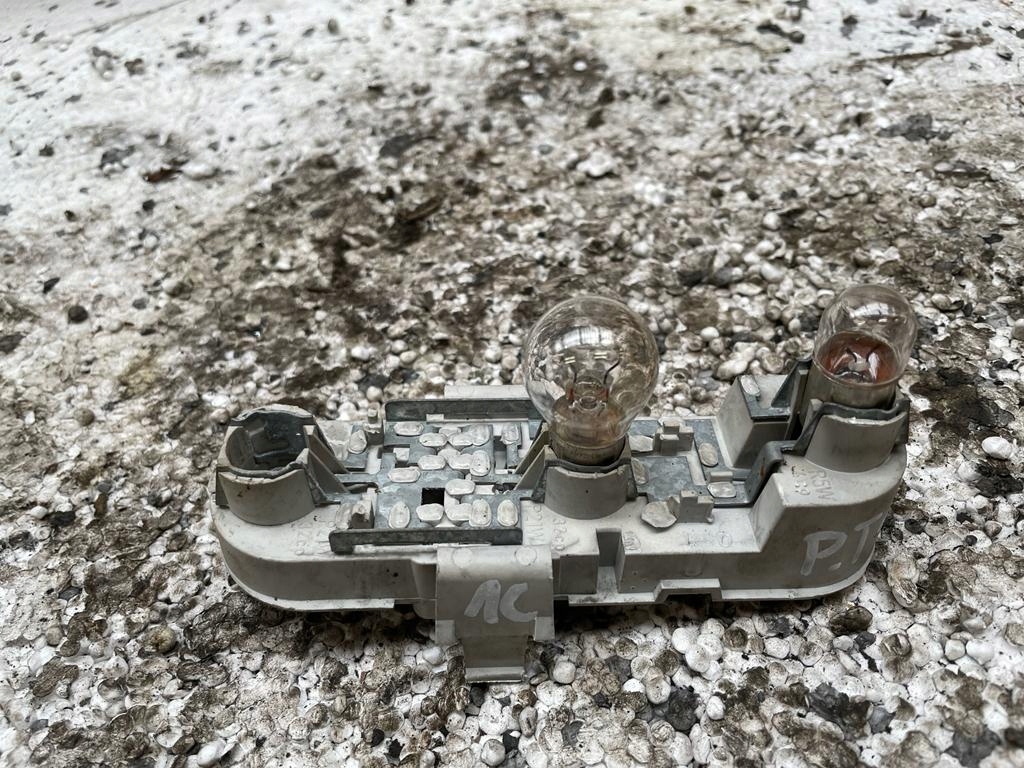 фото №1, Вкладыш лампы правый задняя volvo s40