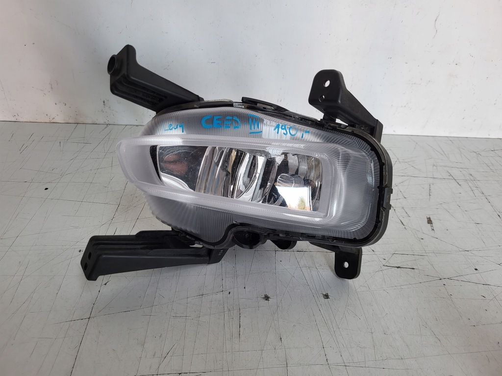фото №1, Лампа противотуманная левая перед kia ceed iii